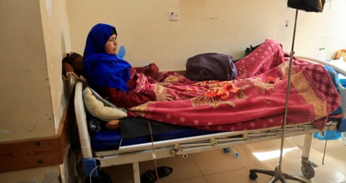مرضى غزة يواجهون انتظارا مؤلما ... والمستشفيات تئن تحت وطأة زيادة الحالات